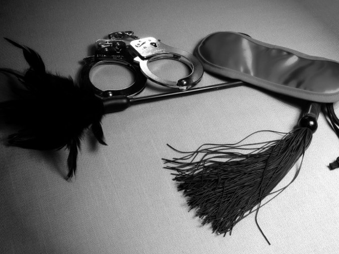 Bondage toys whip mask